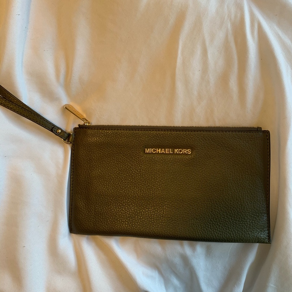 MICHAEL Michael Kors Wristlet